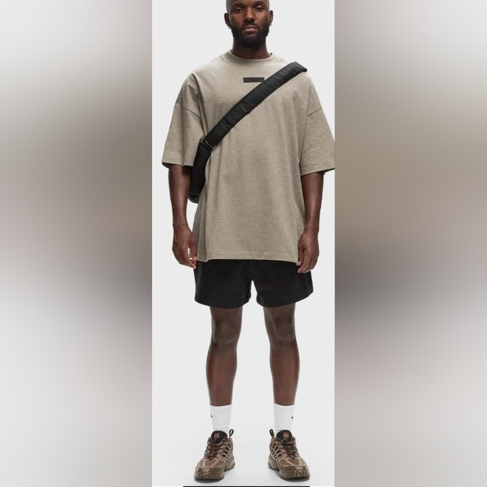 Essentials Fear Of God tee size M